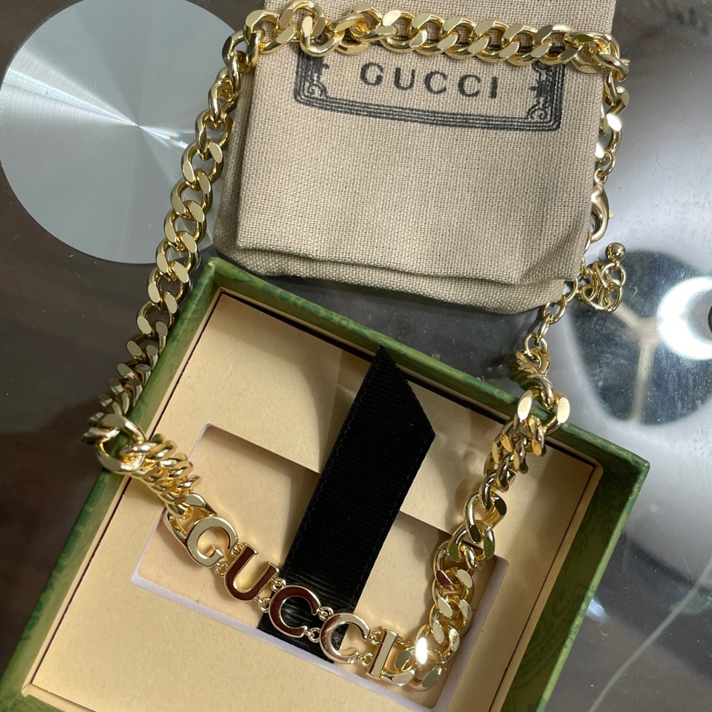 Gucci - Picture 3 of 12